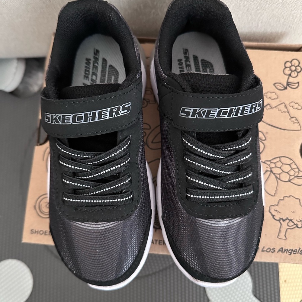 Skechers Black Sneakers with Strap and Padded Heel